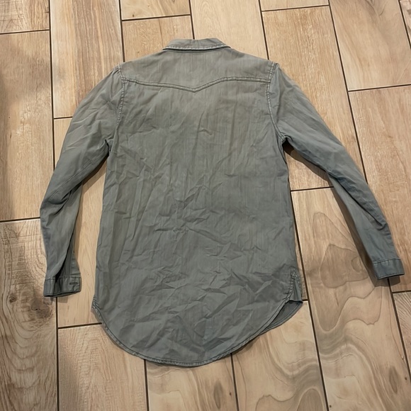 Cotton On Button Down - Picture 4 of 4